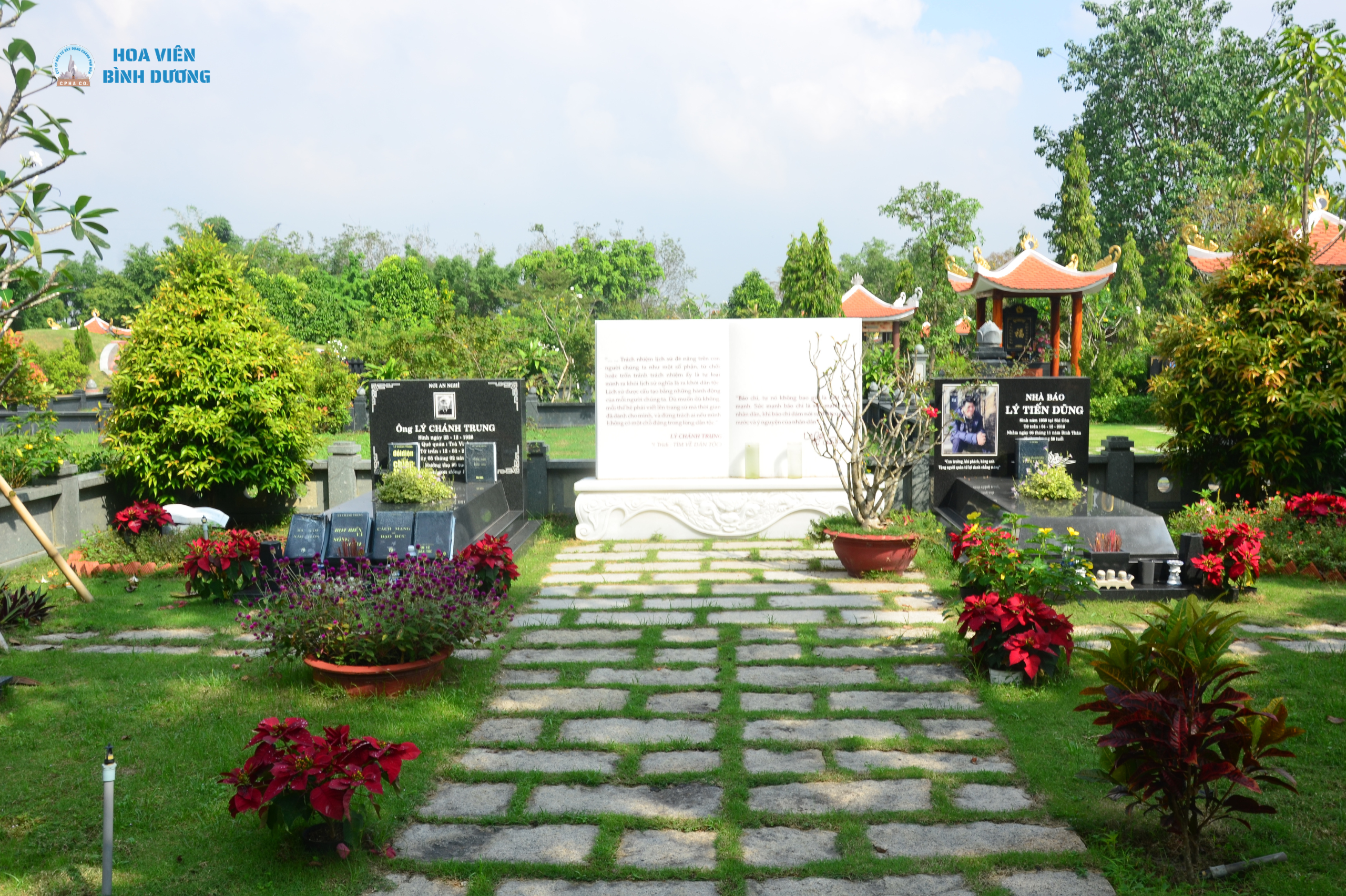 Mẫy mộ đôi xây đẹp đơn giản 2