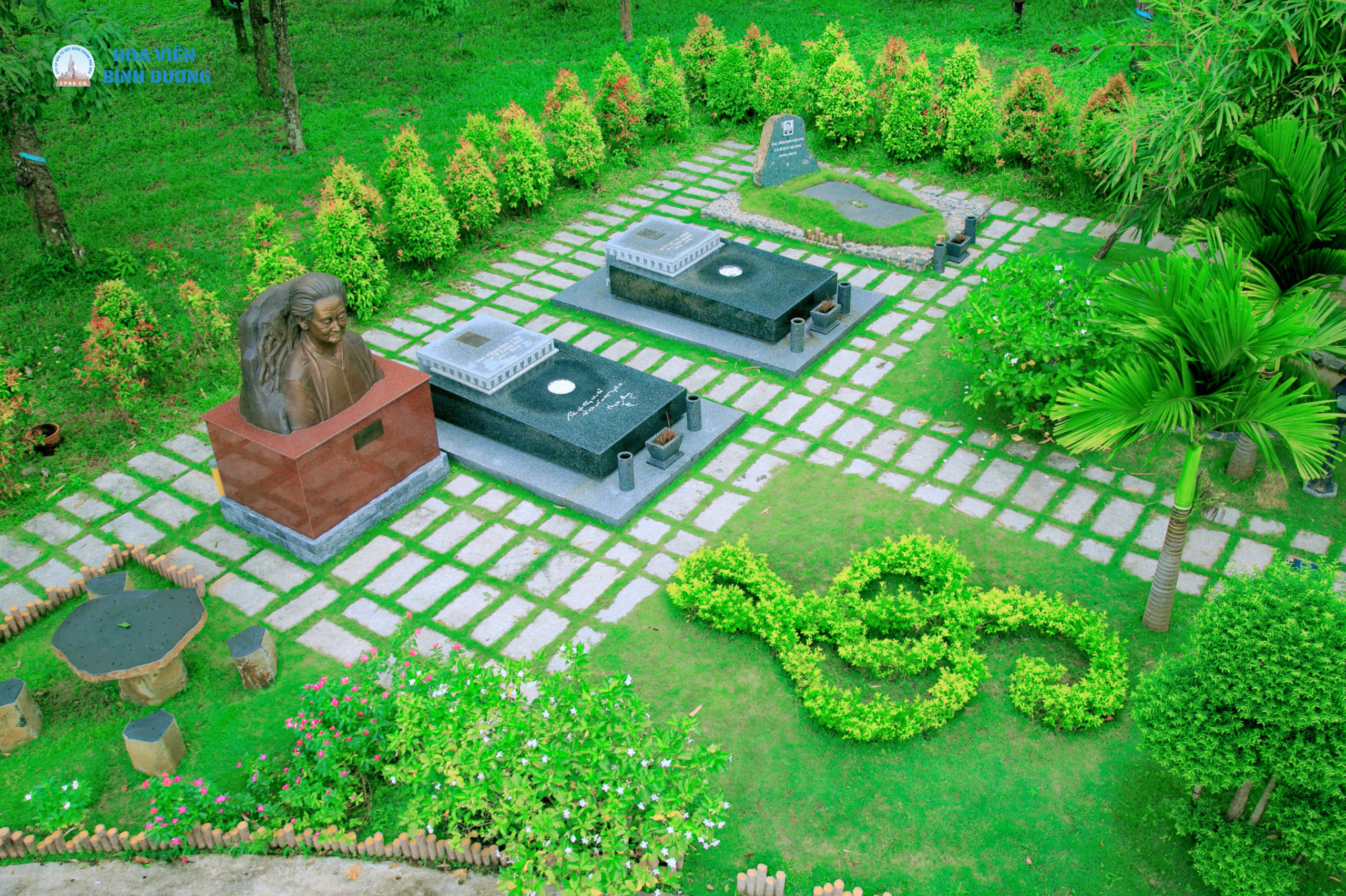 Mẫu mộ nghệ sĩ 3