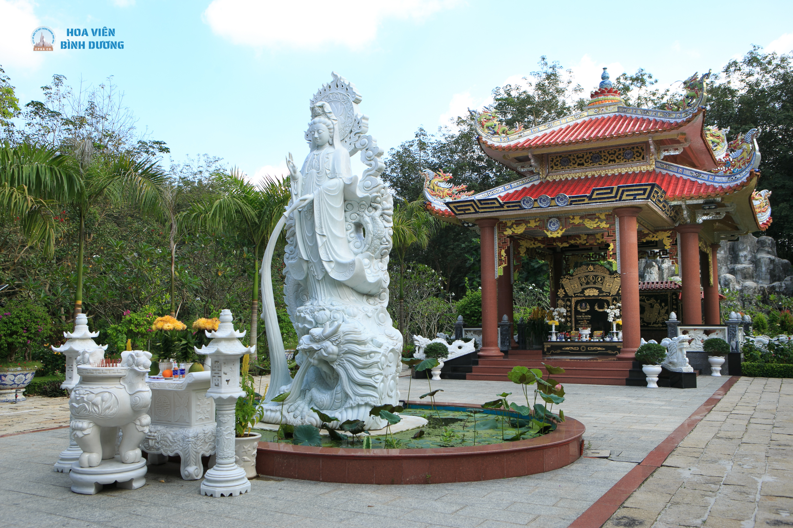 Mẫu mộ xây dựng theo Phật giáo